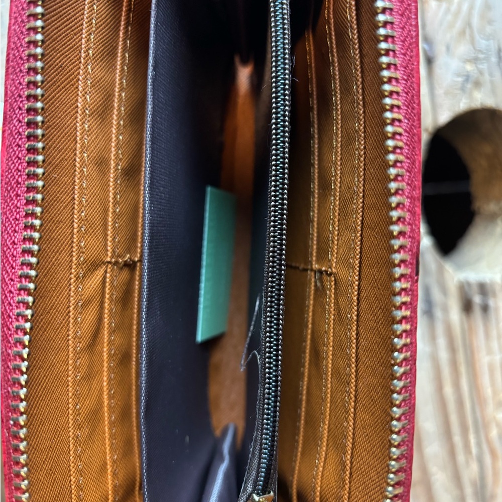 Red Ostrich Pattern Wallet - Picture 5 of 5